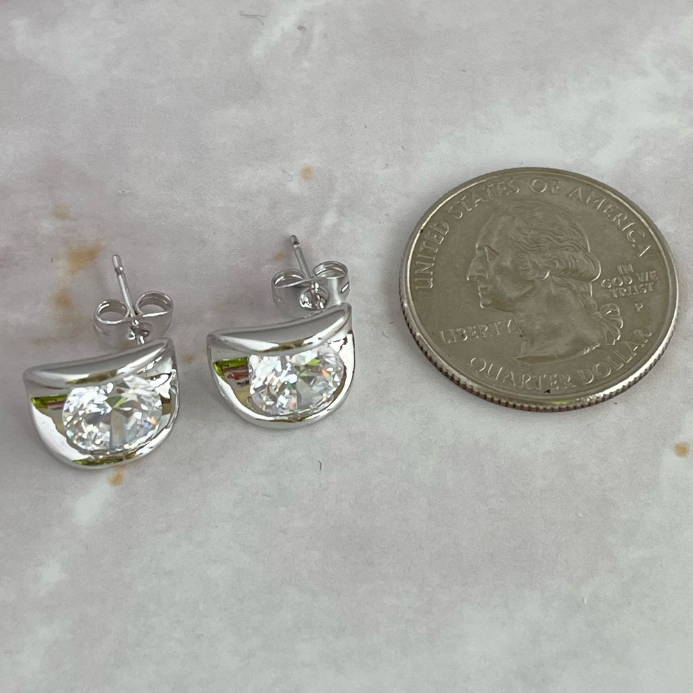 Cubic Zirconia Stud earring - New